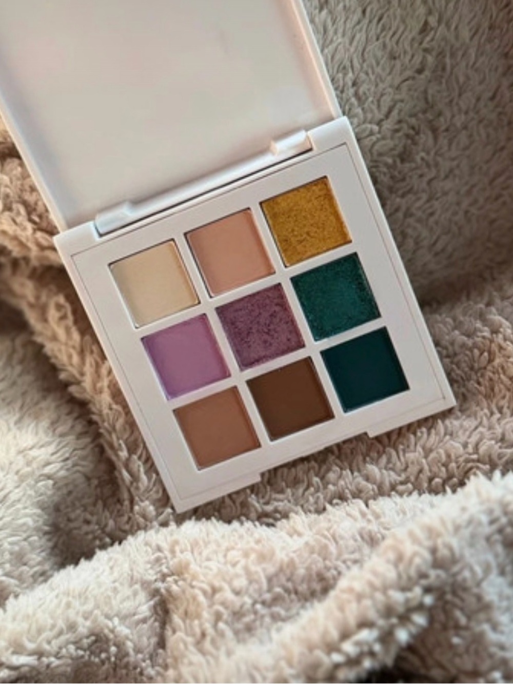 Neutral & Jewel Tone 9-Color Eye Palette - White Compact